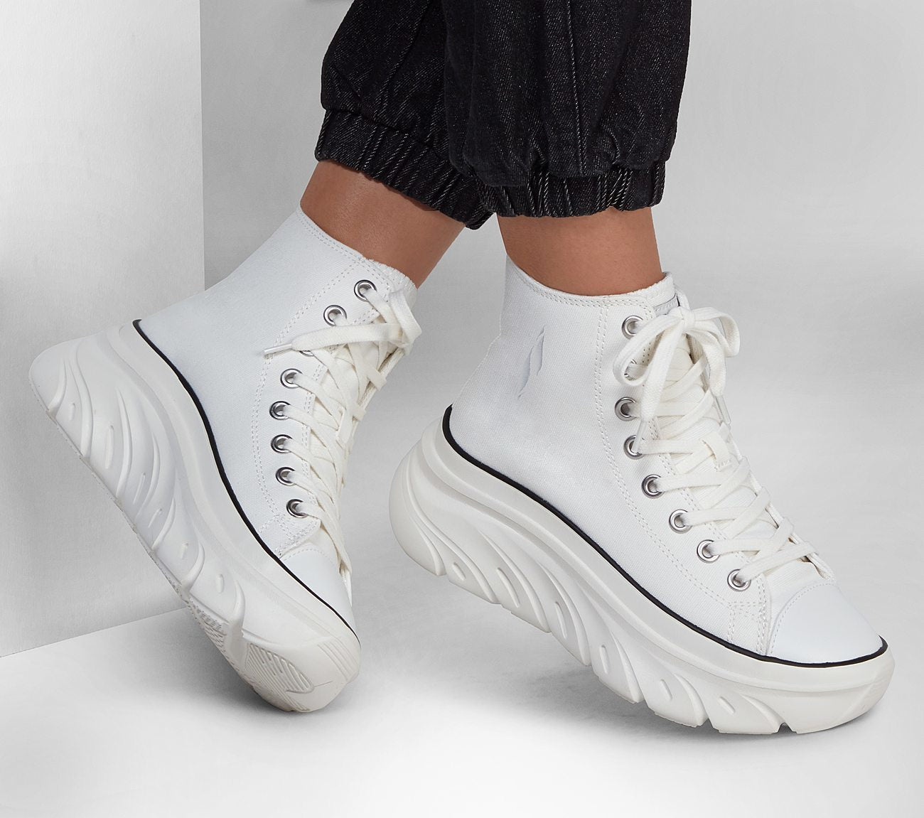 Skechers Παπούτσι Γυναικείο - Funky Street - Groove Way 177430-WHT - White