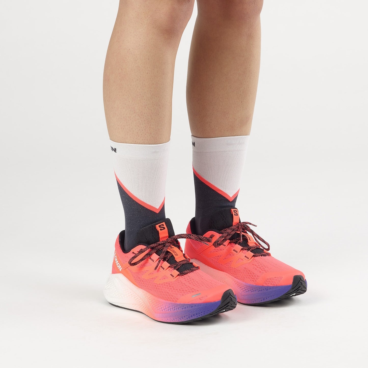 Salomon Παπούτσι Γυναικείο τρεξίματος AERO GLIDE 3 GRADIENT 479758 NEON FLAME WHITE BLACK