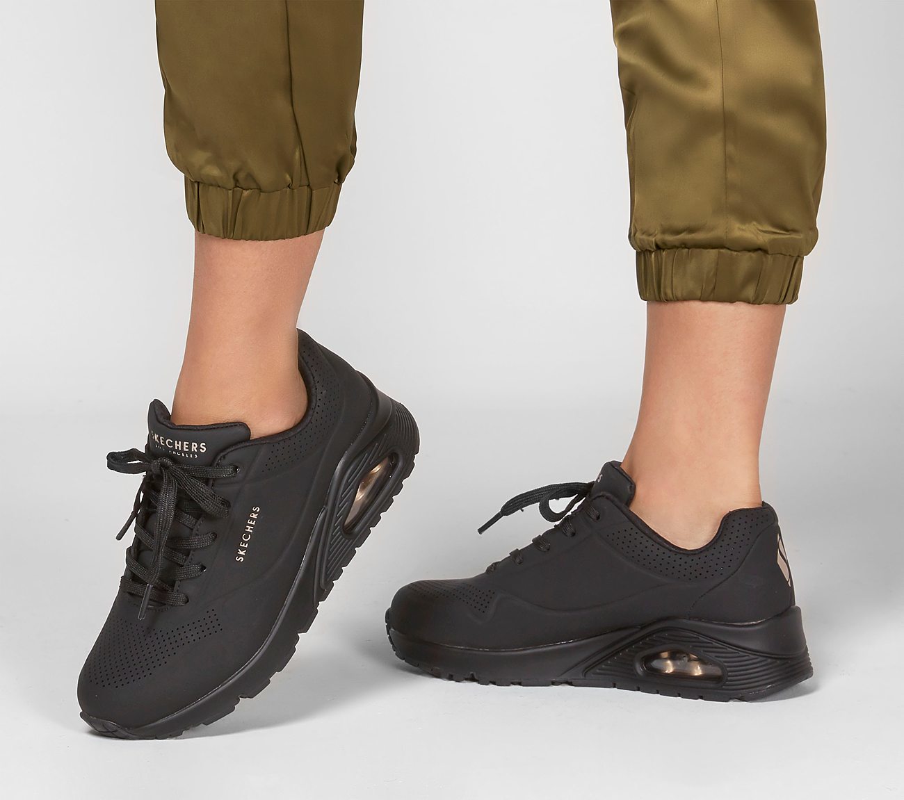 Skechers Παπούτσι Γυναικείο - Uno - Stand on Air 73690-BBK -Black